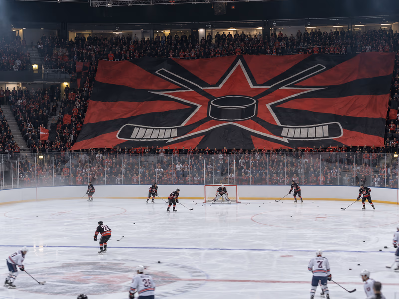 Tifo géant déployé en tribune d'une patinoire de hockey sur glace, face à la glace